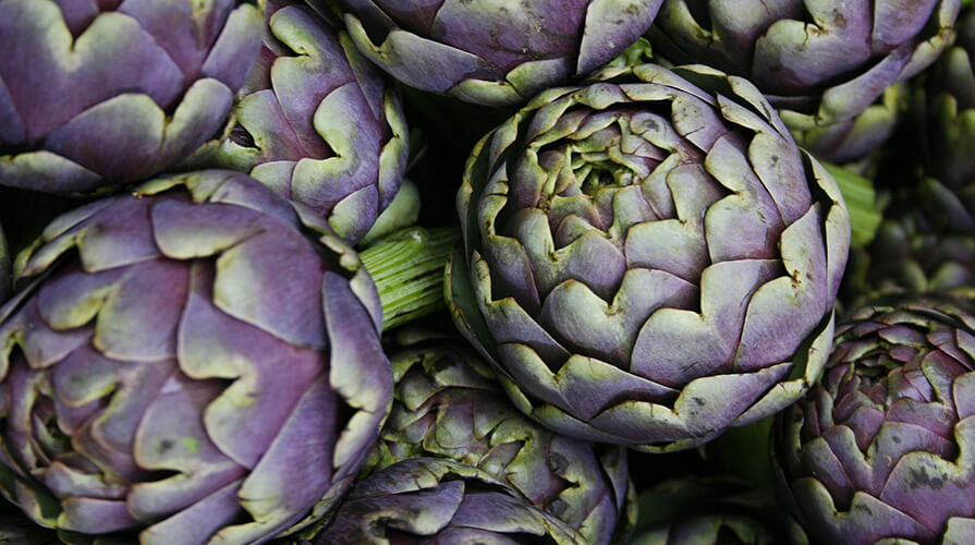 Al momento stai visualizzando Carciofi: proprietà, benefici e metodi migliori per la cottura